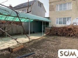 Продаю трехуровневый дом, 8 комнат, г. Каракол, б/п