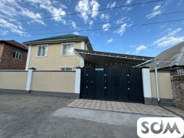 Продаю 2-этажный кирпичный дом, 7 комнат, ж/м Ала-Тоо, б/п