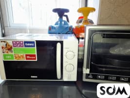 Продаю микроволновку, духовку, холодильник витринный, термо сумку