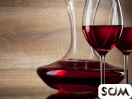 Продаю домашнее виноградное вино ! Полусухое ! Кагорного типа !