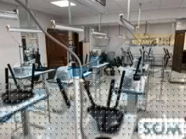 Срочно требуются швеи в швейный цех в связи с расширением. Адрес Карл