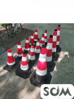 Продаю дорожные конусы и декоративные стойки